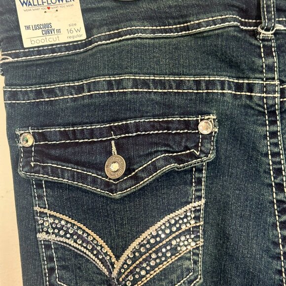 Wildflower Luscious Curvy Fit Bootcut Jeans Size 16W - Picture 9 of 9